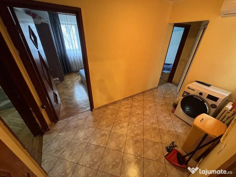 Apartament cu 4 camere decomandat, mobilat în Tomis Nord