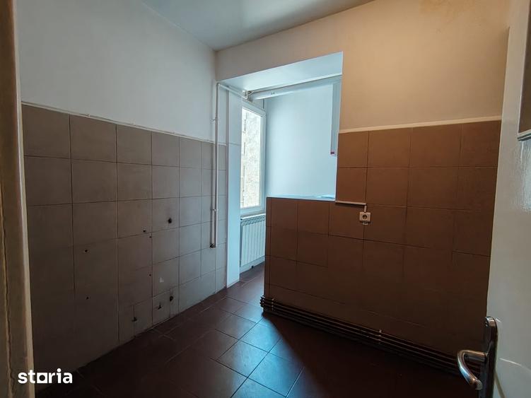 Piata Romana, Magheru 4 camere - 11