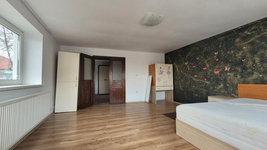 Casă cu 2 camere cu Teren 650 Mp în Crizbav