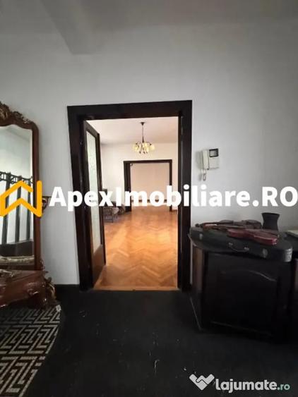 Apartament cu 3 camere decomandat în Cișmigiu