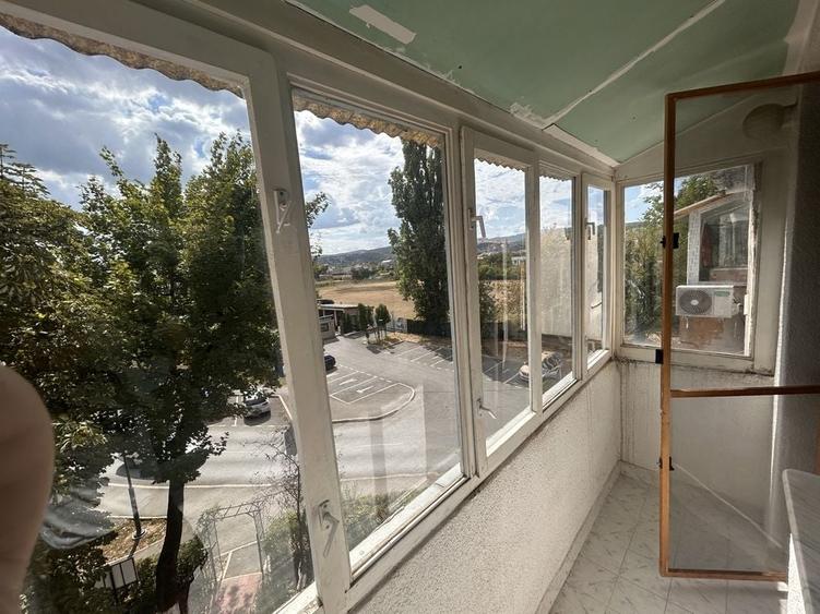 Garsonieră decomandată în Exterior Vest
