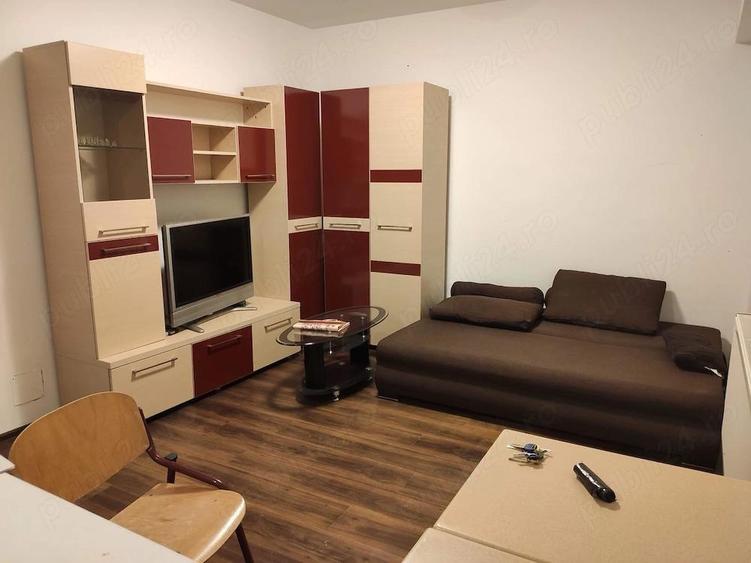 Garsonieră decomandată în Central