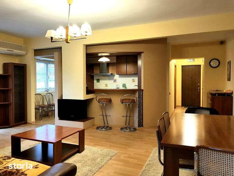 Apartament cu 4 camere decomandat în Stadion