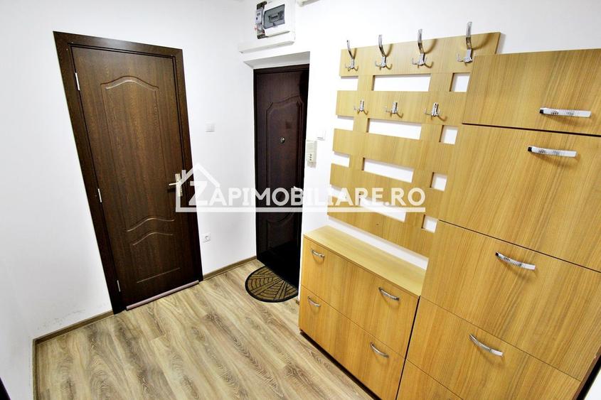 Apartament cu 2 camere decomandat, mobilat în Cornișa