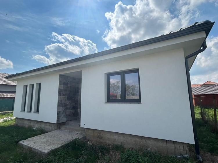 Casă cu 3 camere în Horia