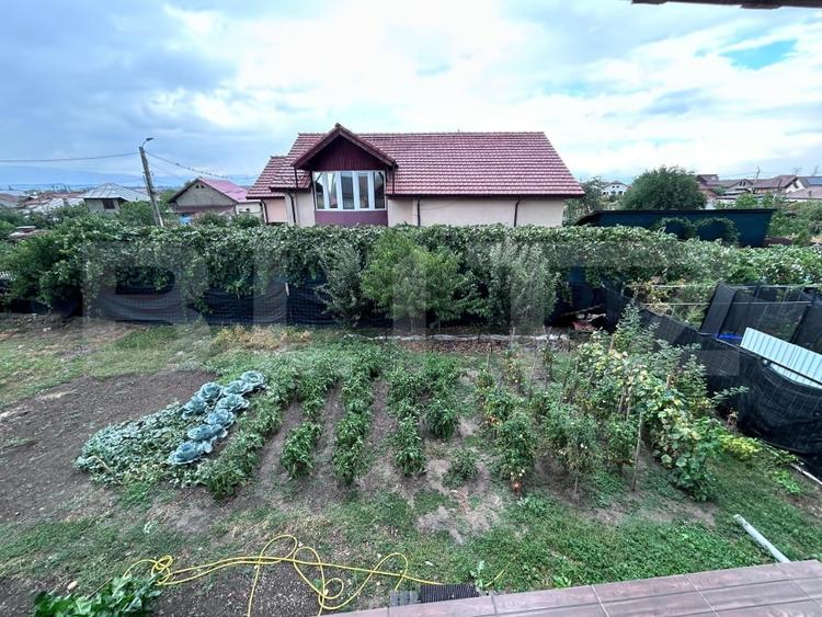 Casă individuală cu 5 camere cu Canalizare în Vest