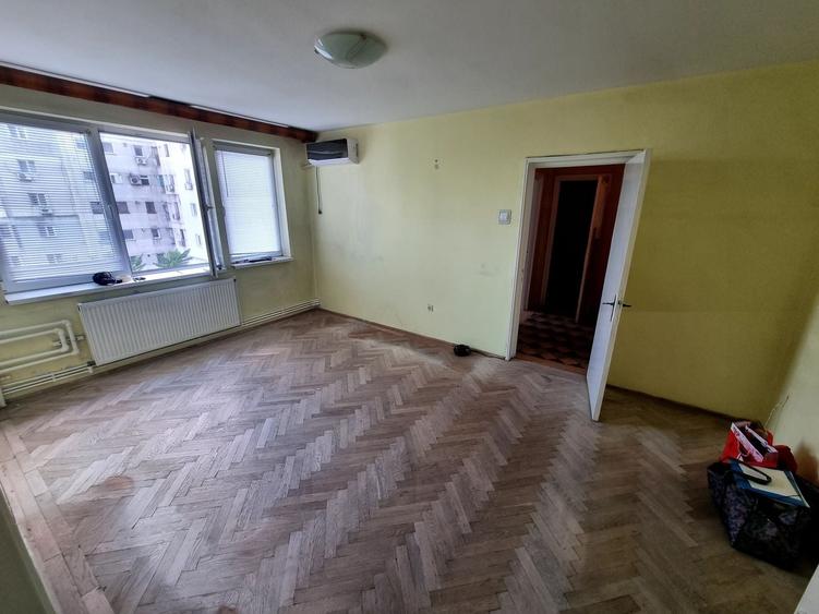 Apartament cu 2 camere semidecomandat în Tomis II