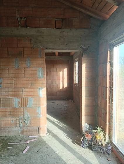 Casă cu 1 camere cu Teren 780 Mp în Herneacova