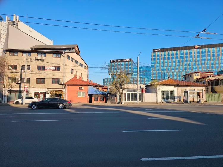 Casă individuală cu 4 camere cu Teren 330 Mp în Drumul Sării