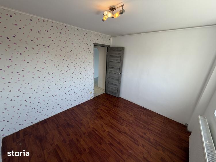 Apartament cu 2 camere semidecomandat în Rahova