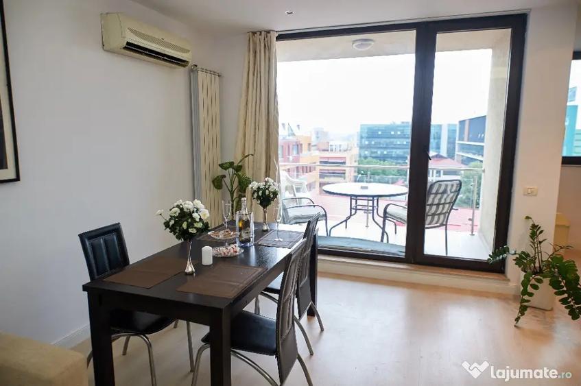 Apartament cu 2 camere semidecomandat, mobilat în Nord