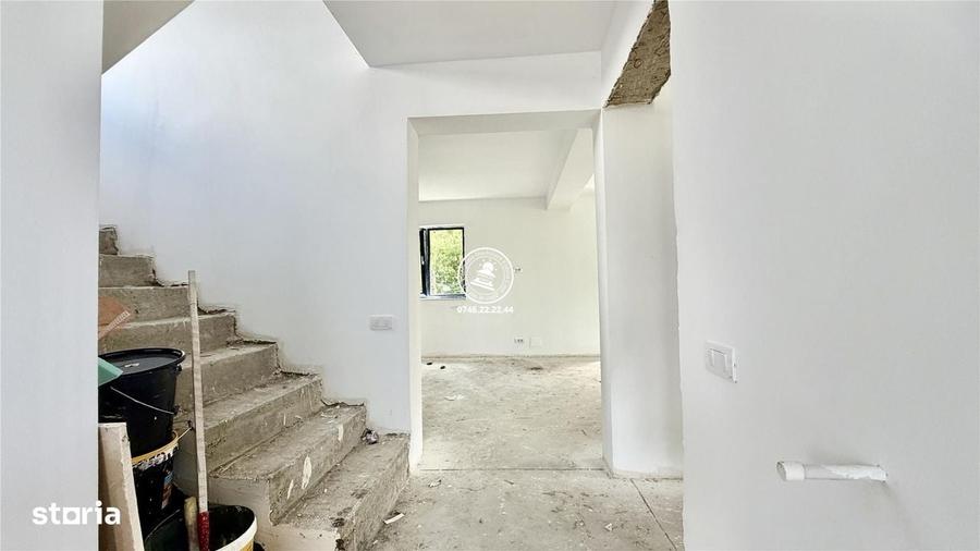 Casă cu 4 camere în Aroneanu