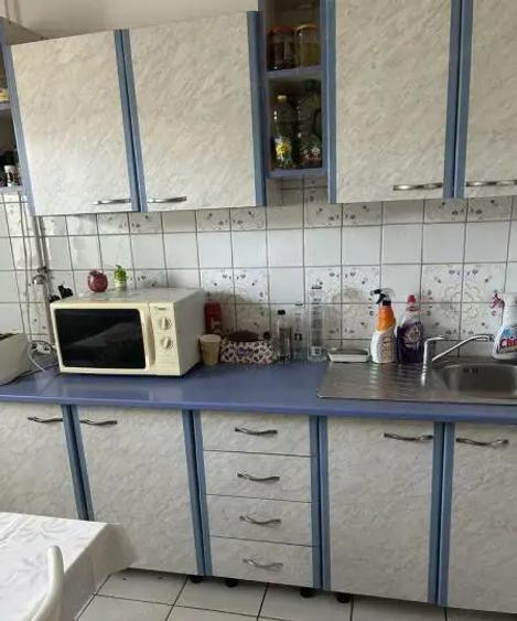 Apartament cu 4 camere în Rahova