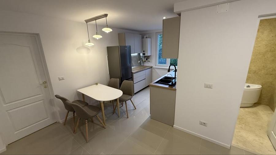 Apartament cu 2 camere decomandat în Exterior Vest