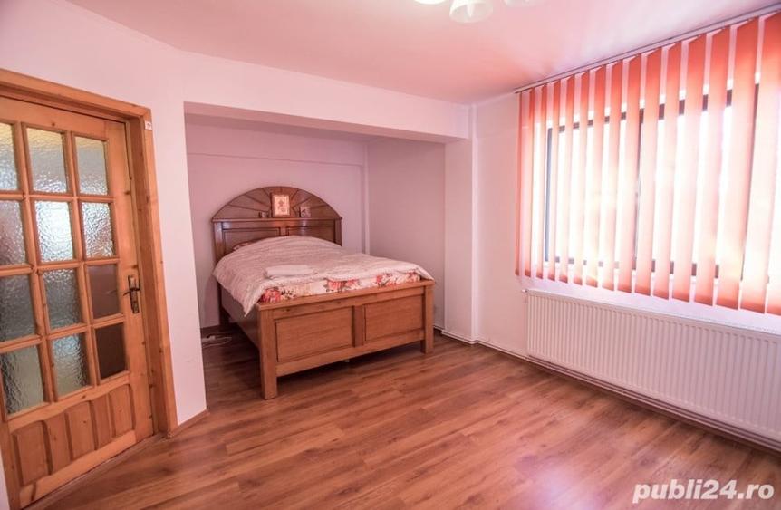 Casă cu 6 camere cu Teren 300 Mp în Banat
