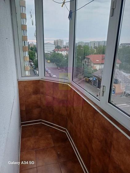 Apartament cu 2 camere semidecomandat în Uverturii