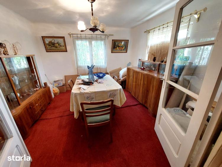 Casă cu 4 camere cu Teren 2690 Mp în Șotânga