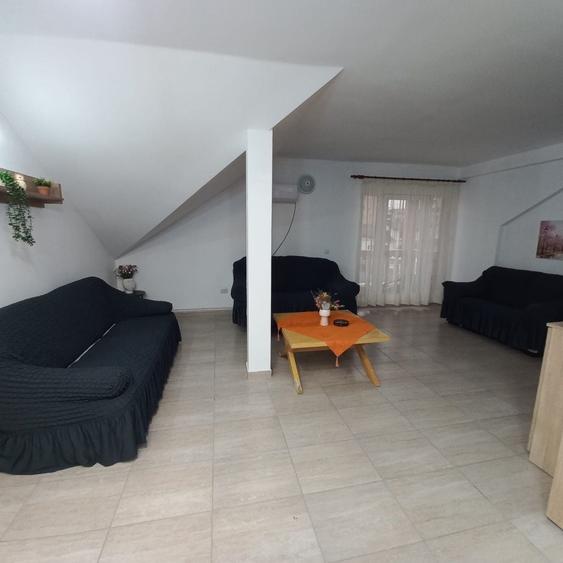 Apartament cu 3 camere decomandat în Calea Severinului