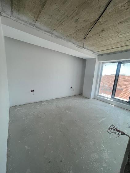 Apartament cu 2 camere decomandat în Palazu Mare