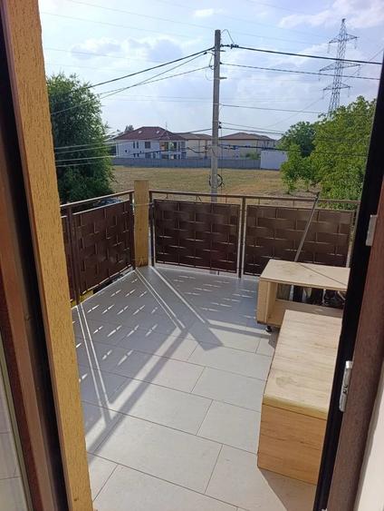 Apartament cu 3 camere decomandat în Dumbrăvița