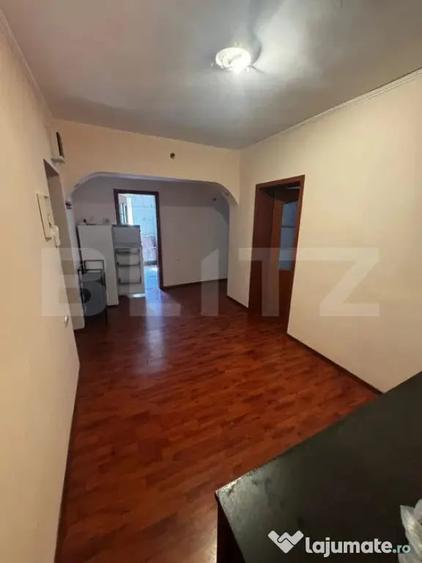 Apartament cu 2 camere semidecomandat în Aleea Trandafirilor