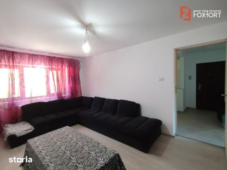 Apartament cu 3 camere decomandat, mobilat în Lunei