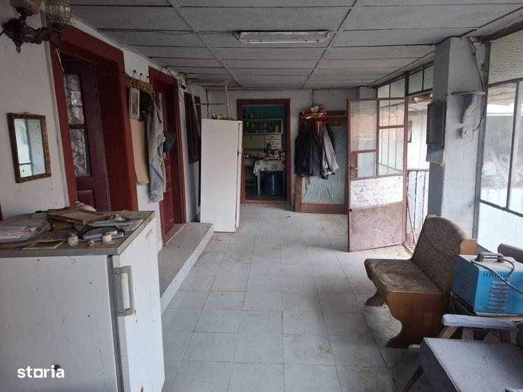 Casă cu 4 camere în Țuglui