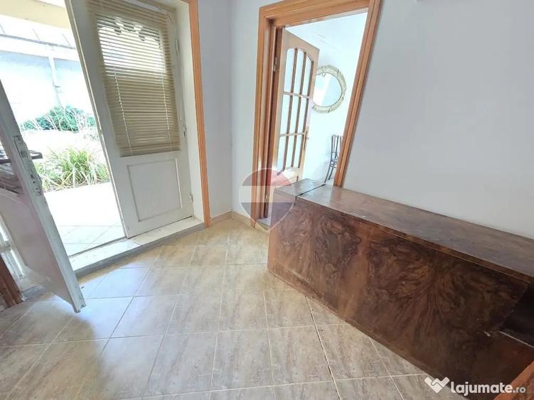 Casă cu 4 camere cu Teren 1155 Mp în Milcovul