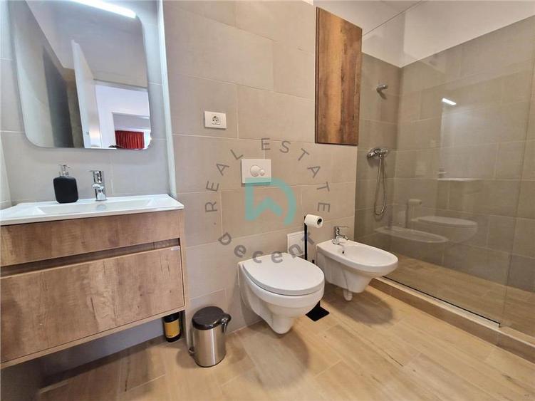 Apartament cu 3 camere decomandat, mobilat în Tractorul