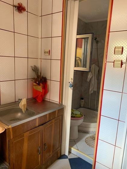 Casă cu 6 camere în Iepurești