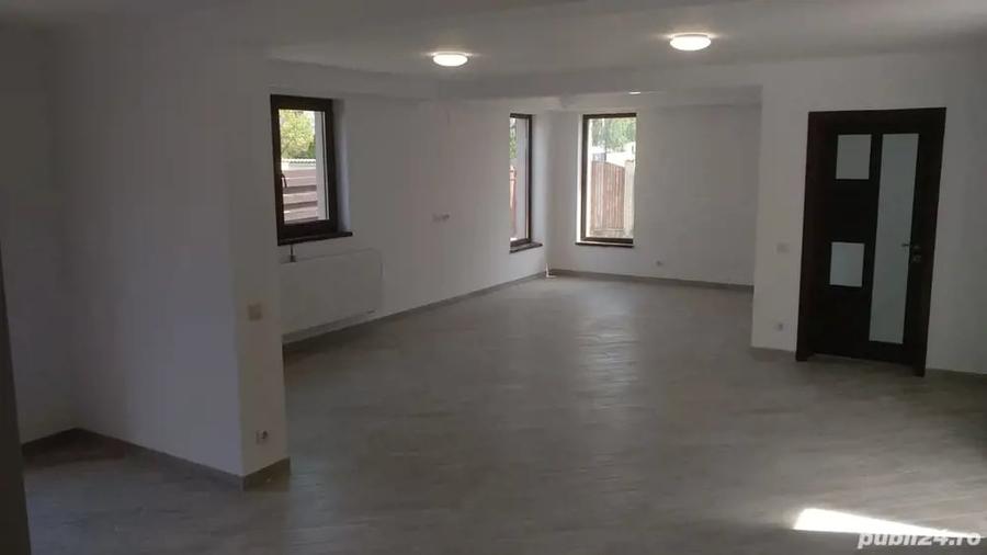 Casă cu 6 camere cu Teren 420 Mp în Poștei - Bucov