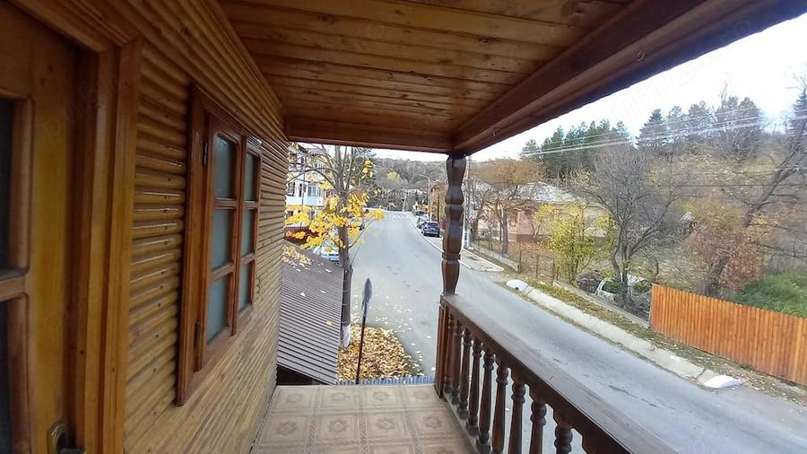 Casă cu Teren 750 Mp în Paltin