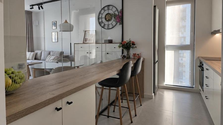 Apartament cu 2 camere decomandat, mobilat în Aviației