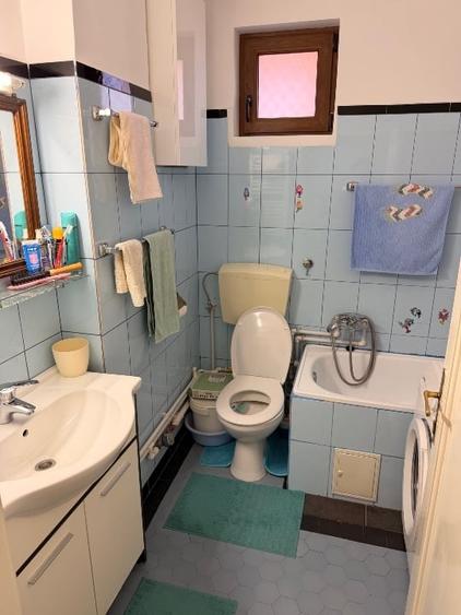 Apartament cu 4 camere decomandat, mobilat în Dacia