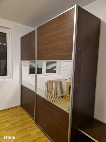 Apartament cu 2 camere semidecomandat în Tei