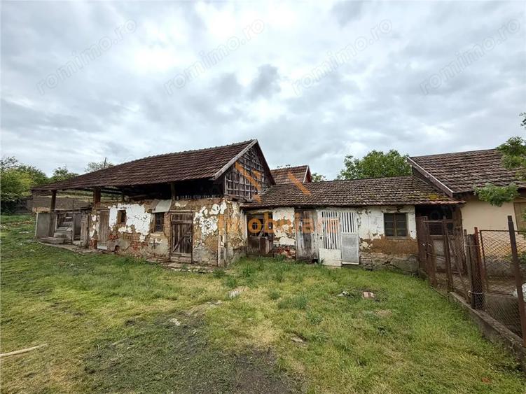 Casă cu 3 camere cu Teren 975 Mp în Sântimreu