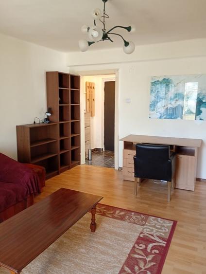 Proprietar, ofer spre inchiriere apartament cu 2 camere, pe Bd. Victor Babes - 3