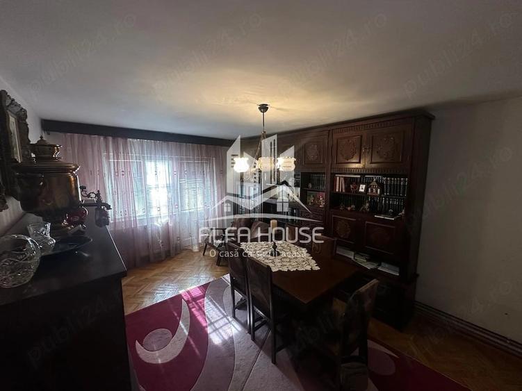 Apartament cu 4 camere decomandat în Govândari