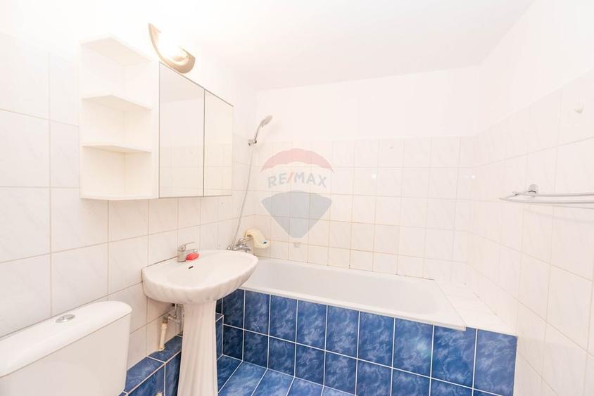 Apartament cu 3 camere decomandat în Crângași