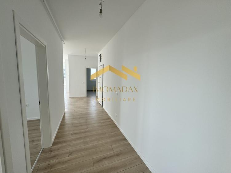Penthouse cu 3 camere decomandat în Aradului