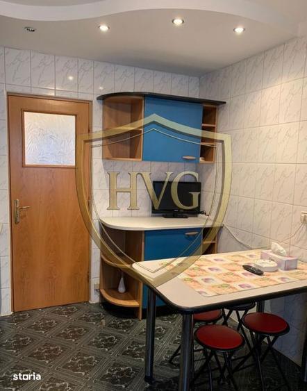 Apartament cu 3 camere decomandat, mobilat în Splaiul Unirii