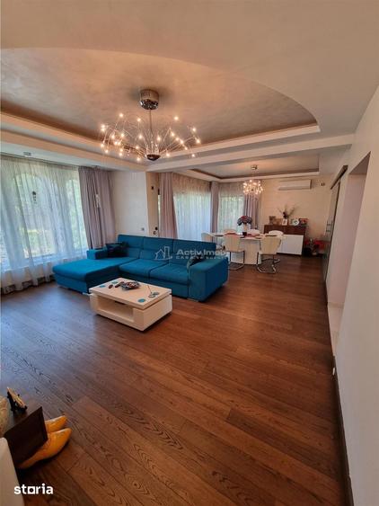 Casă cu 6 camere cu Teren 1659 Mp în Central