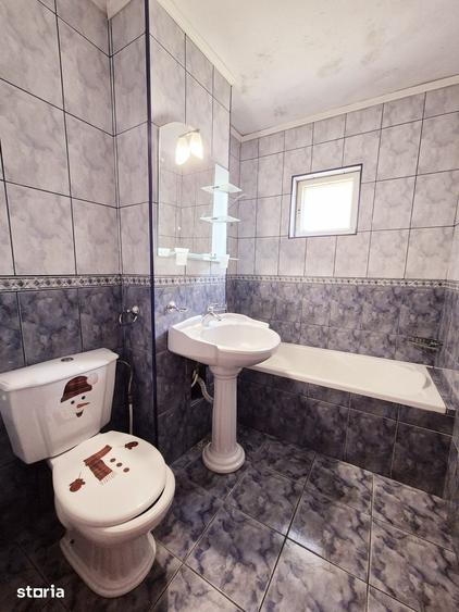 Apartament cu 3 camere decomandat în 1 Mai