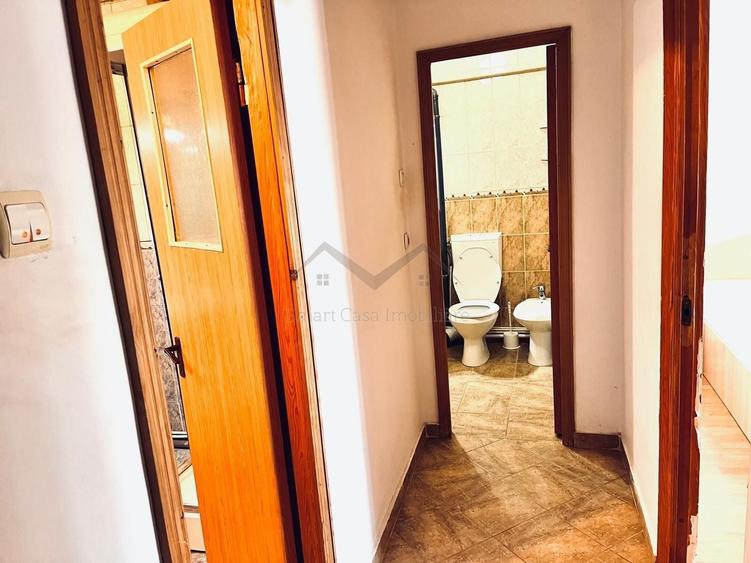 Apartament cu 3 camere decomandat în Galata