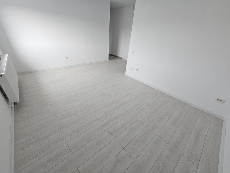 Garsonieră decomandată în Haliu