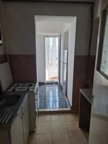 Garsonieră decomandată în Podgoria
