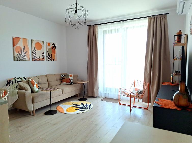 Apartament cu 2 camere semidecomandat, mobilat în Băneasa