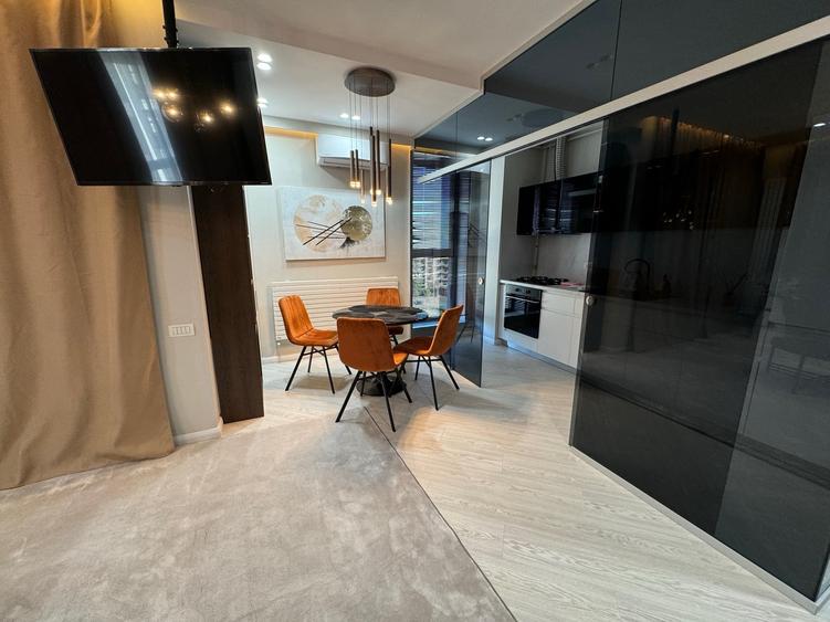 Apartament cu 2 camere decomandat în Universitate