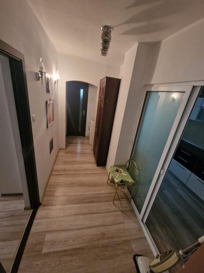 Apartament cu 3 camere decomandat în Micro 38