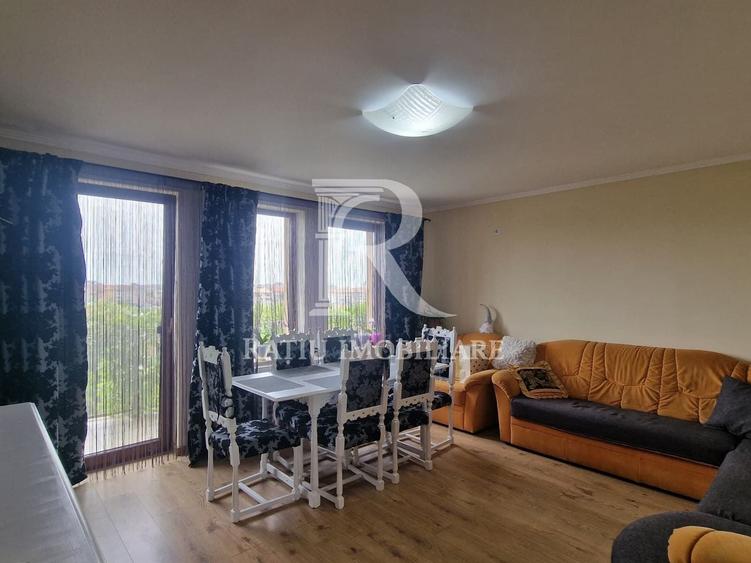 Apartament cu 3 camere decomandat, mobilat în Rogerius